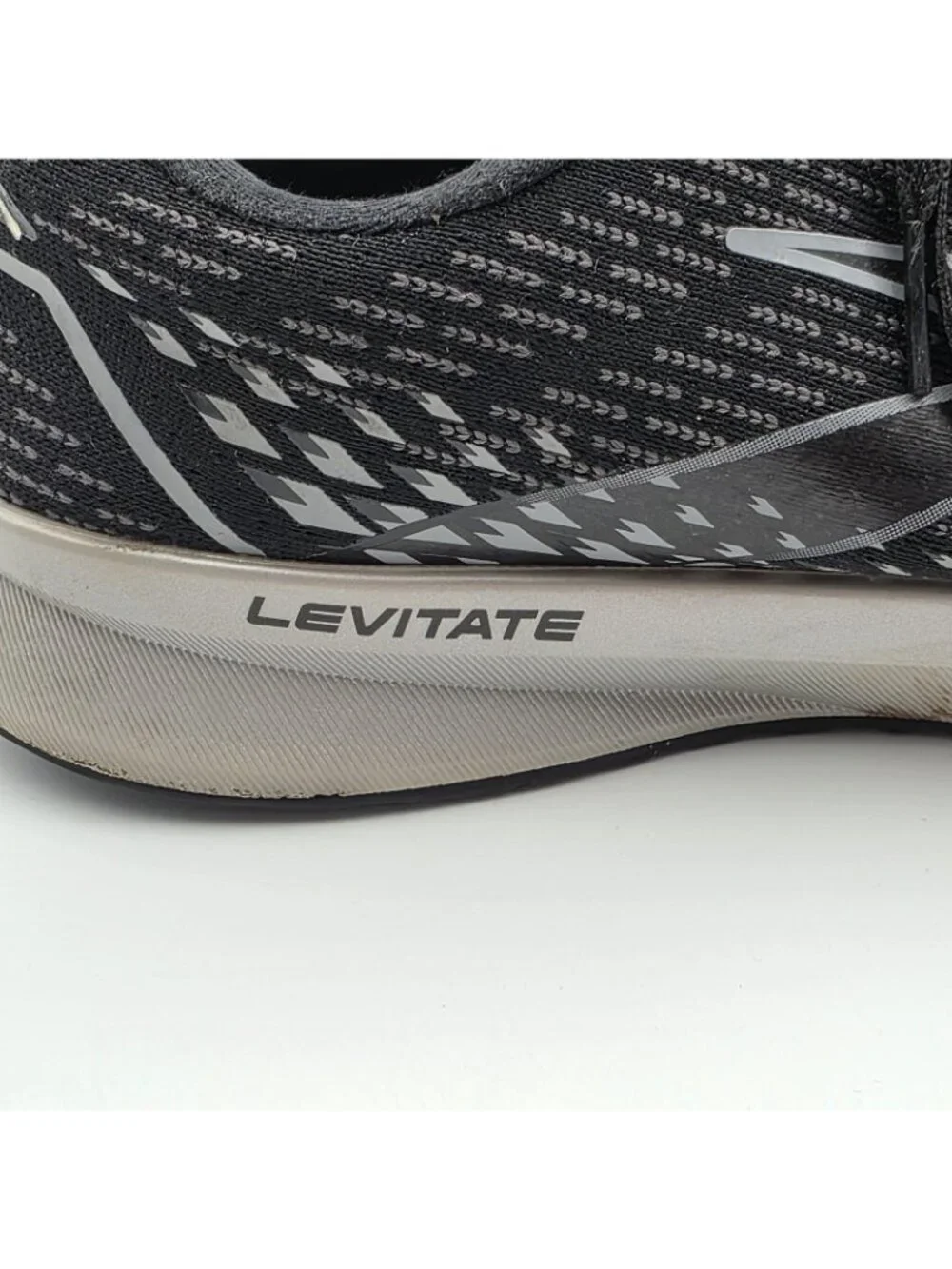 Brooks Levitate 5 Shoes Mens Size 12 Black Running Cushion 1103701D051